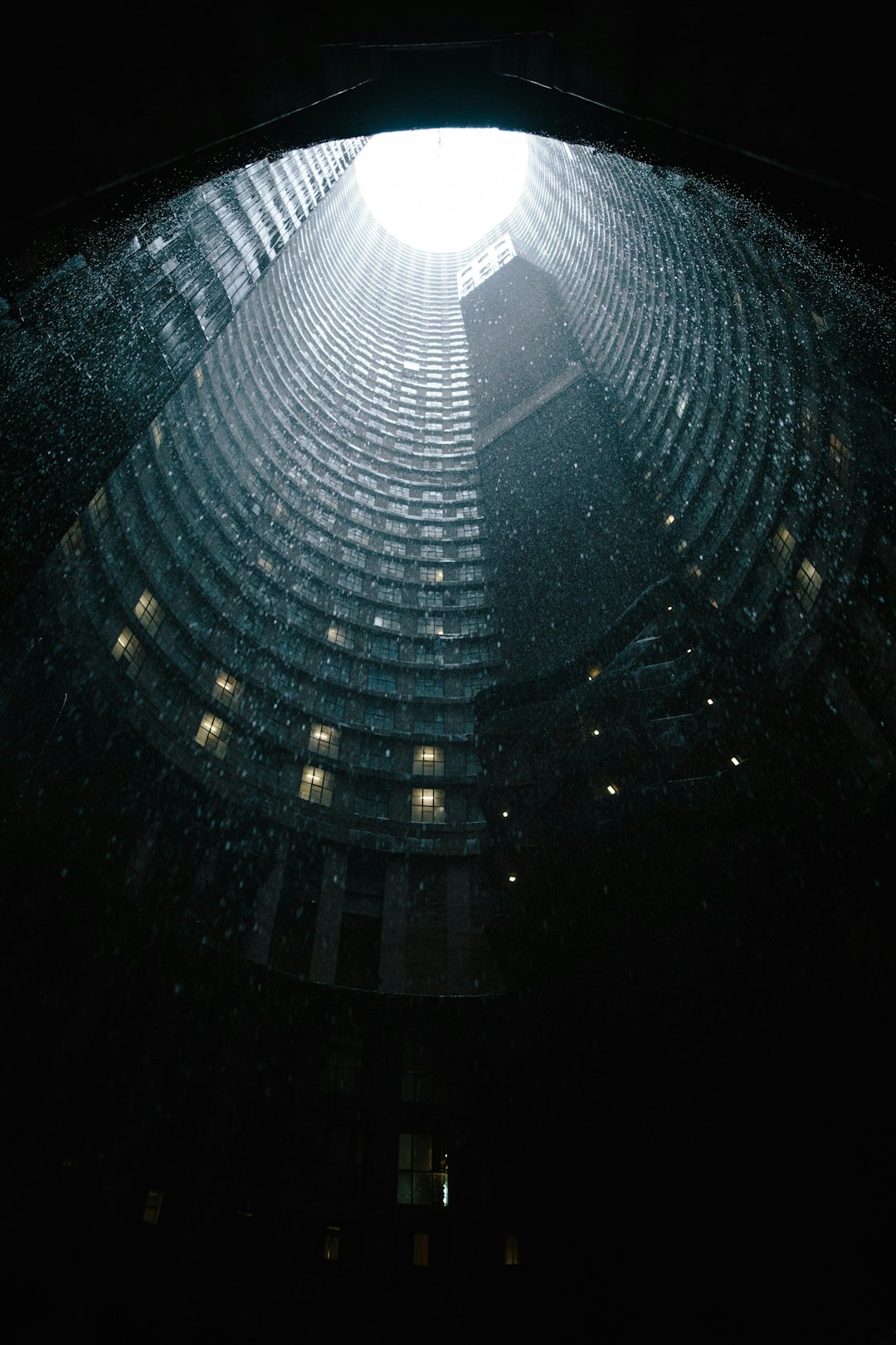 Low Angle Photography Of Gray Concrete Building Tcfhi8ctlrq